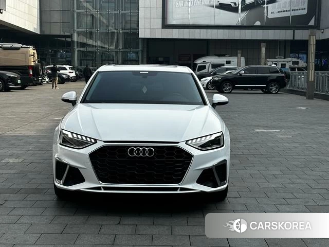 Audi A4L 2021 Белый из Китая, фото 2