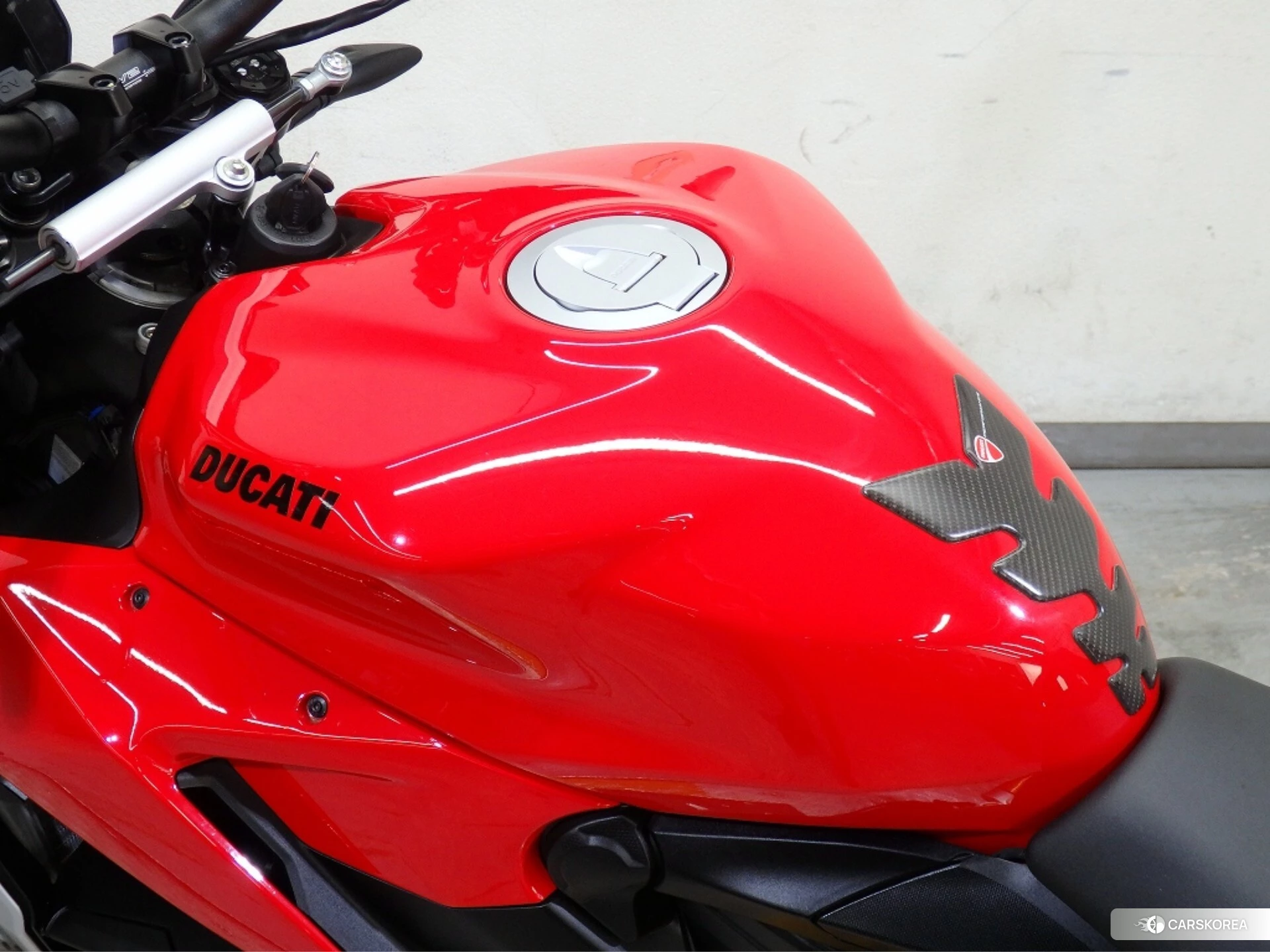Проданный Ducati STREETFIGHTER V2 id 4365531 из Японии, фото 12