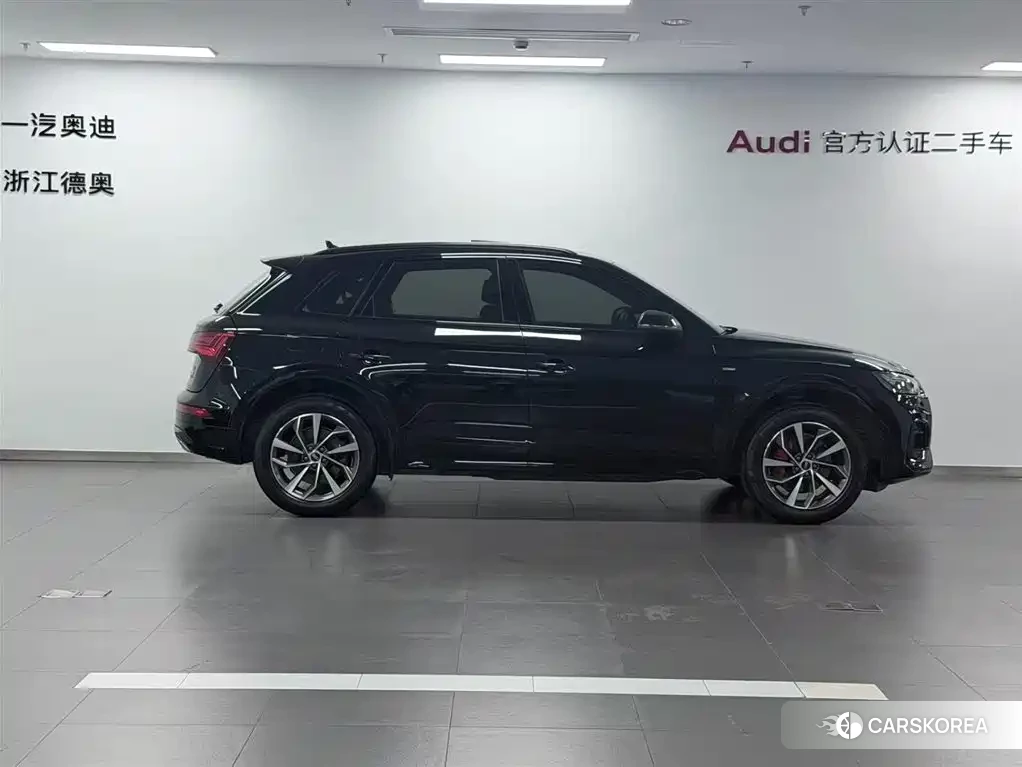 Audi Q5L 2024 Черный из Китая, фото 2