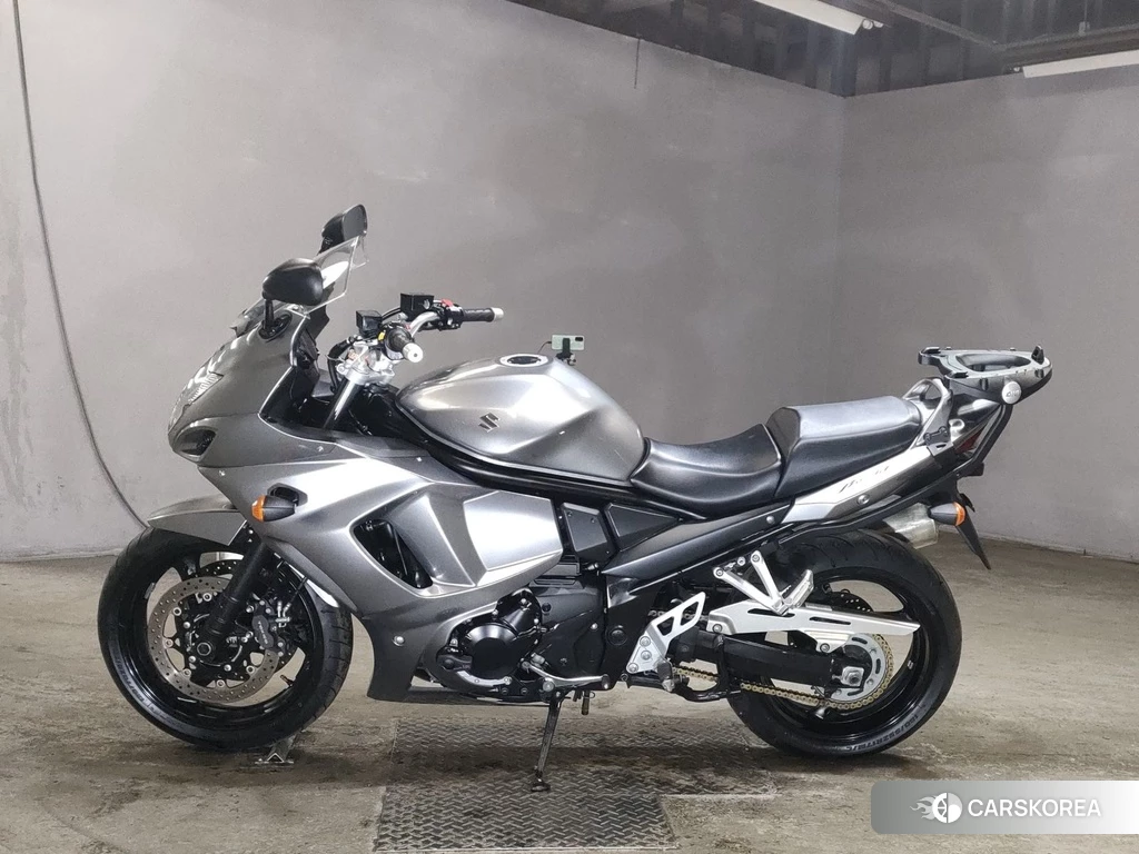 Проданный Suzuki BANDIT 1250F 2013 из Японии, фото 2