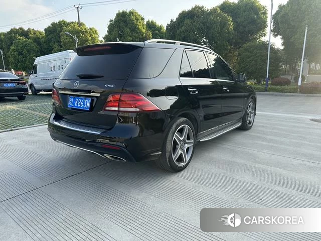 Mercedes-Benz GLE (import) 2018 Черный из Китая, фото 2