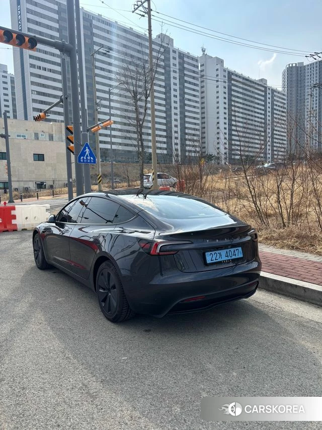 Tesla Model 3 2025 Серый из Кореи, фото 6