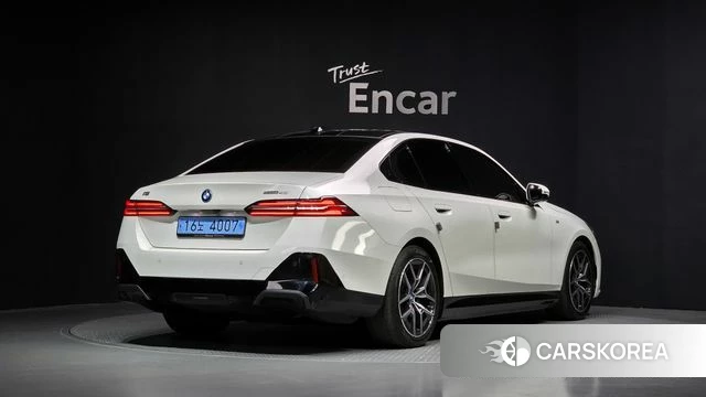 BMW i5 (G60) id 3963866 из Кореи 12