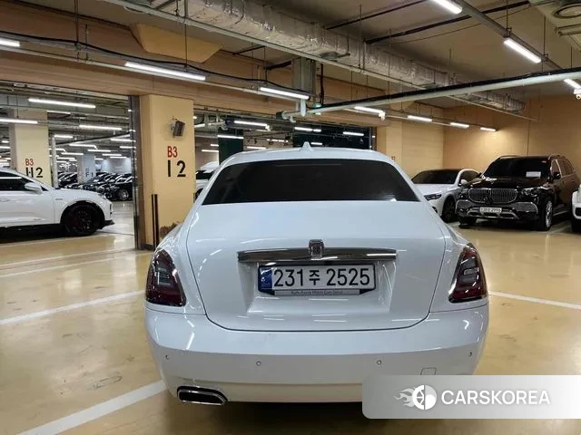 Rolls-Royce Ghost 2nd Generation 2023 Белый из Кореи, фото 2