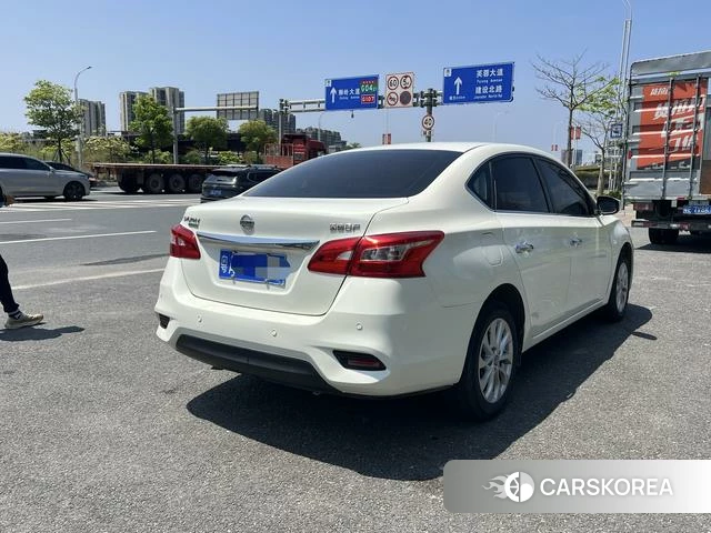 Nissan Xuan Yi 2023 Белый из Китая, фото 2