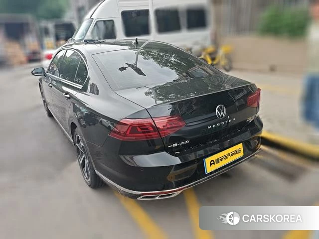 Volkswagen Magotan 2025 Черный из Китая, фото 2