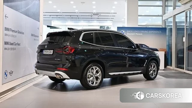 BMW X3 (G01) 2023 Черный из Кореи, фото 2