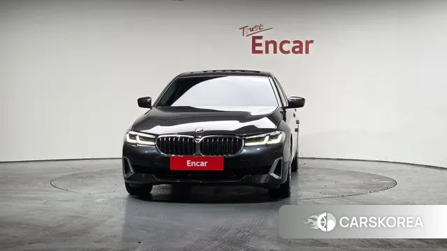 BMW 5 Series (G30) id 3514341 из Кореи 12