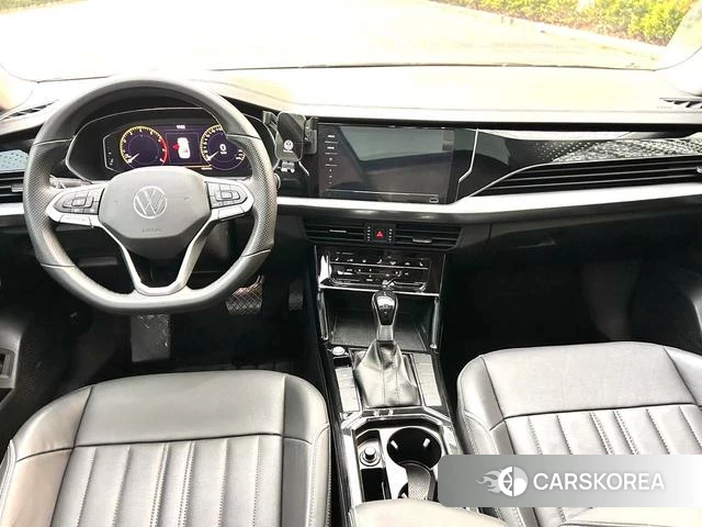 Volkswagen Passat 2022 Черный из Китая, фото 2