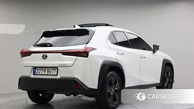 Lexus UX300h id 3554973 из Кореи 12