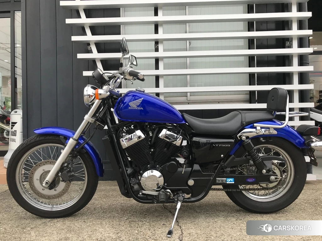 Проданный Honda VT750S 2017 из Японии