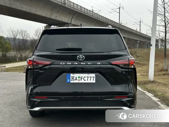 Toyota Grevia id 4290297 из Китая 11