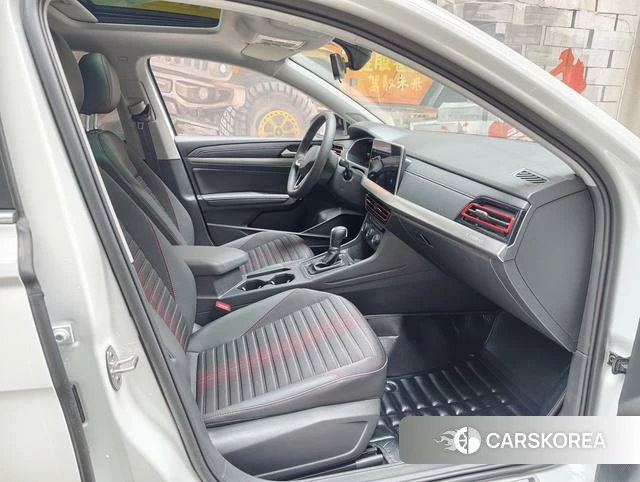 Volkswagen Lavida 2023 Белый из Китая, фото 4