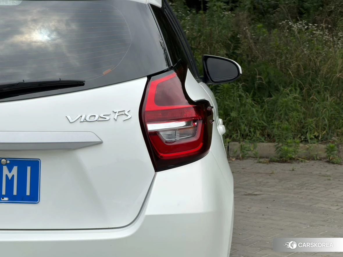 Toyota Vios id 4510472 из Китая 12
