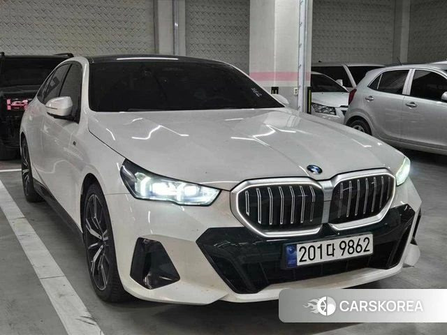 BMW 5 Series (G60) id 3952659 из Кореи 11