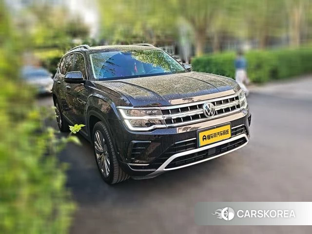 Volkswagen Tourang 2021 Черный из Китая, фото 2