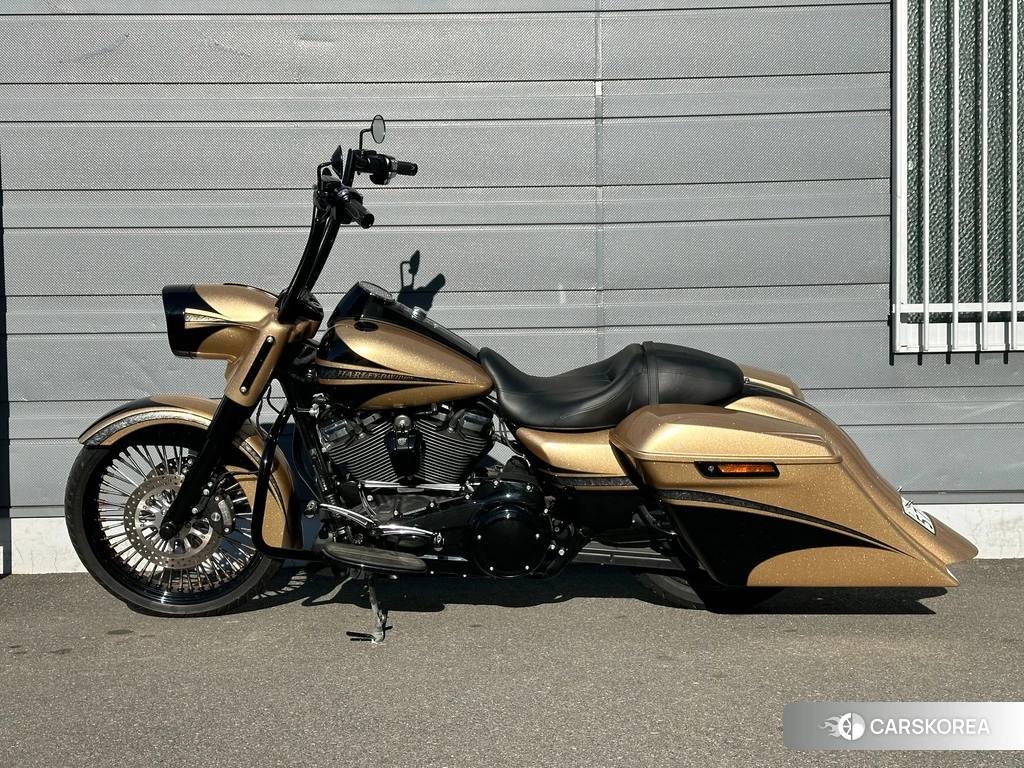 Проданный Harley-Davidson Road King FLHRXS1750 2017 из Японии