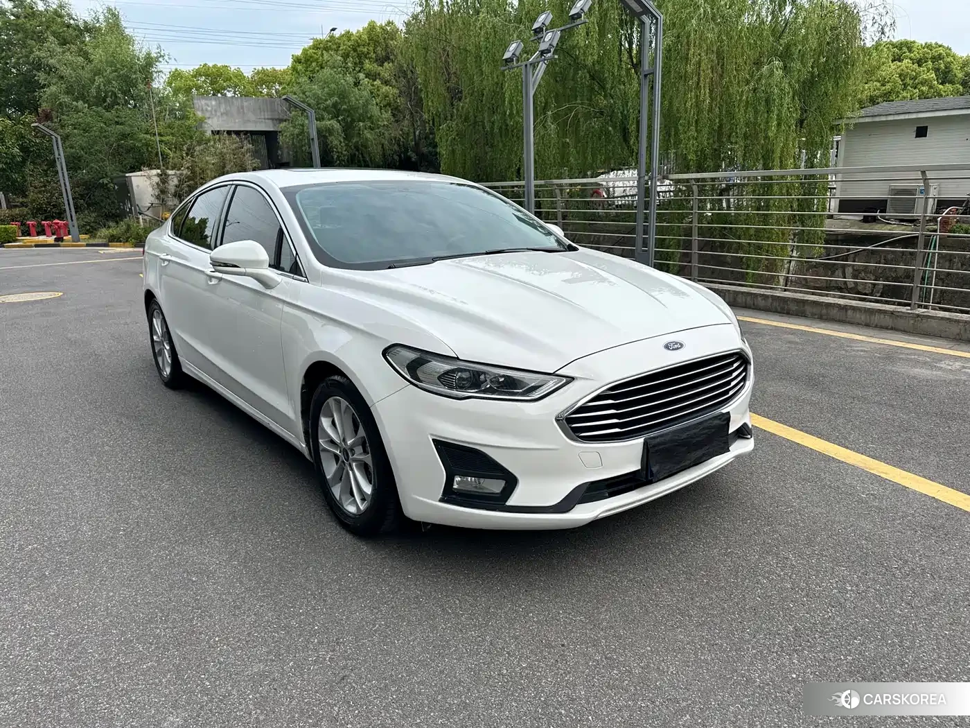 Ford Mondeo 2021 Белый из Китая, фото 2