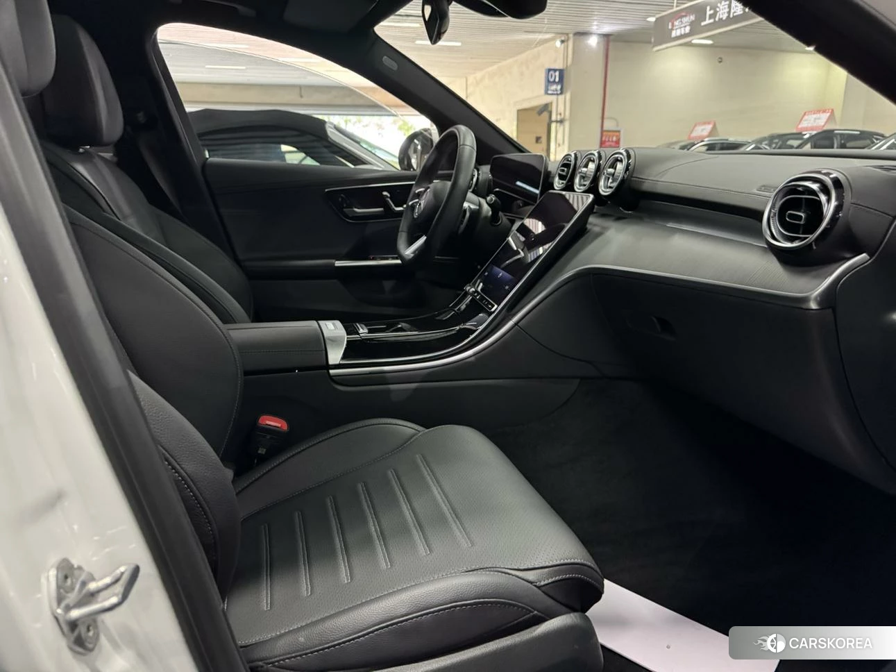 Mercedes-Benz Class C 2022 Белый из Китая, фото 4