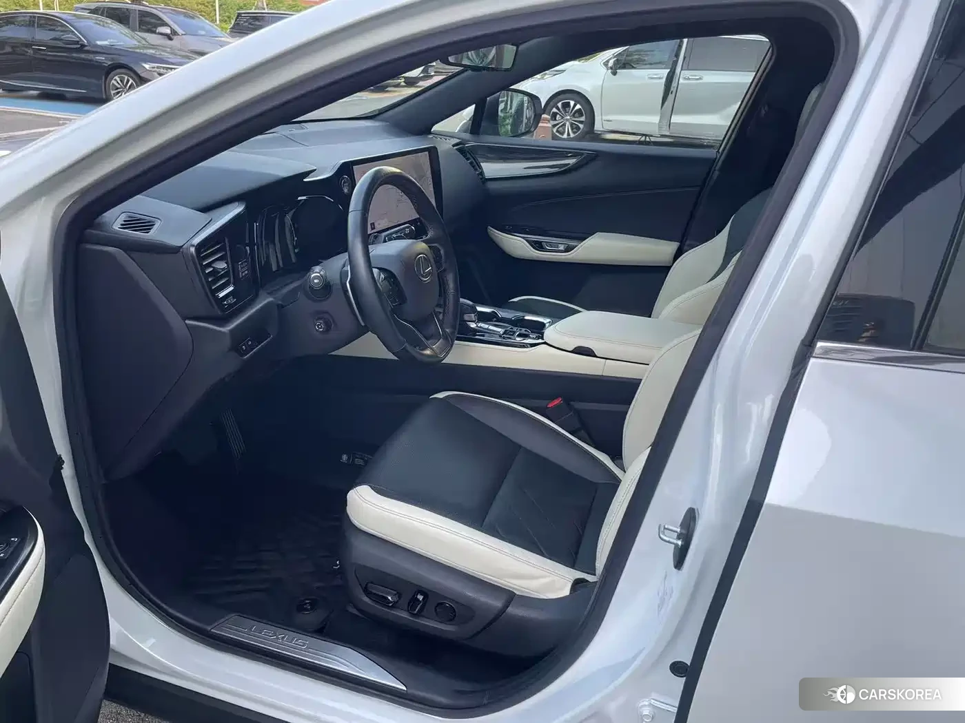 Lexus NX New Energy 2022 Белый из Китая, фото 2