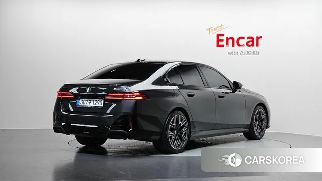 BMW 5 Series (G60) id 4527459 из Кореи 12