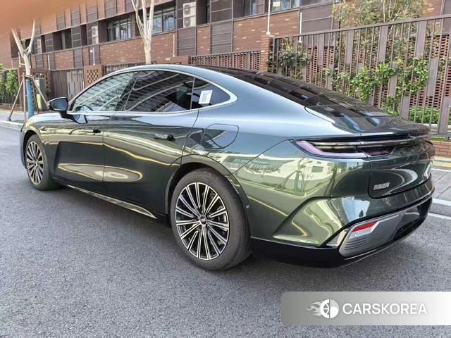 Geely Galaxy Galaxy Sparkle 8 PHEV 2025 Зеленый из Китая, фото 2