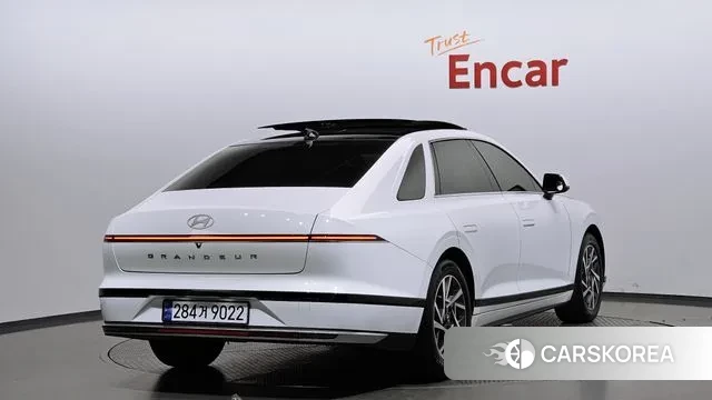 Hyundai Grandeur (GN7) id 2983895 из Кореи 12