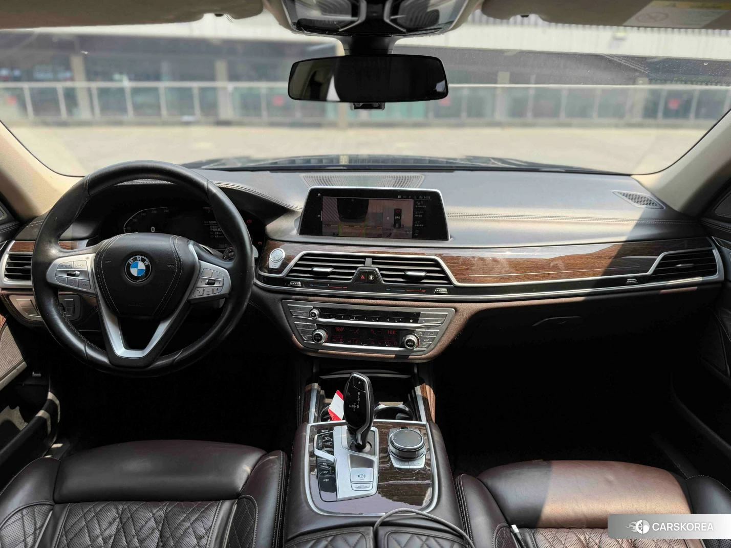 BMW 7 series 2021 Черный из Китая, фото 3