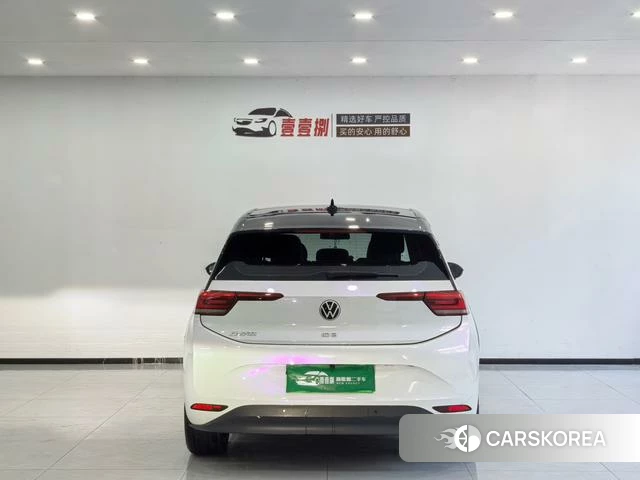 Volkswagen ID.3 2022 Белый из Китая, фото 2