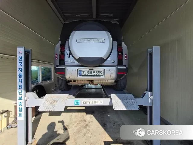 Land Rover Defender (L663) 2020 Серебряный из Кореи, фото 2