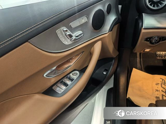 Mercedes-Benz E-class (imported) 2018 Белый из Китая, фото 2