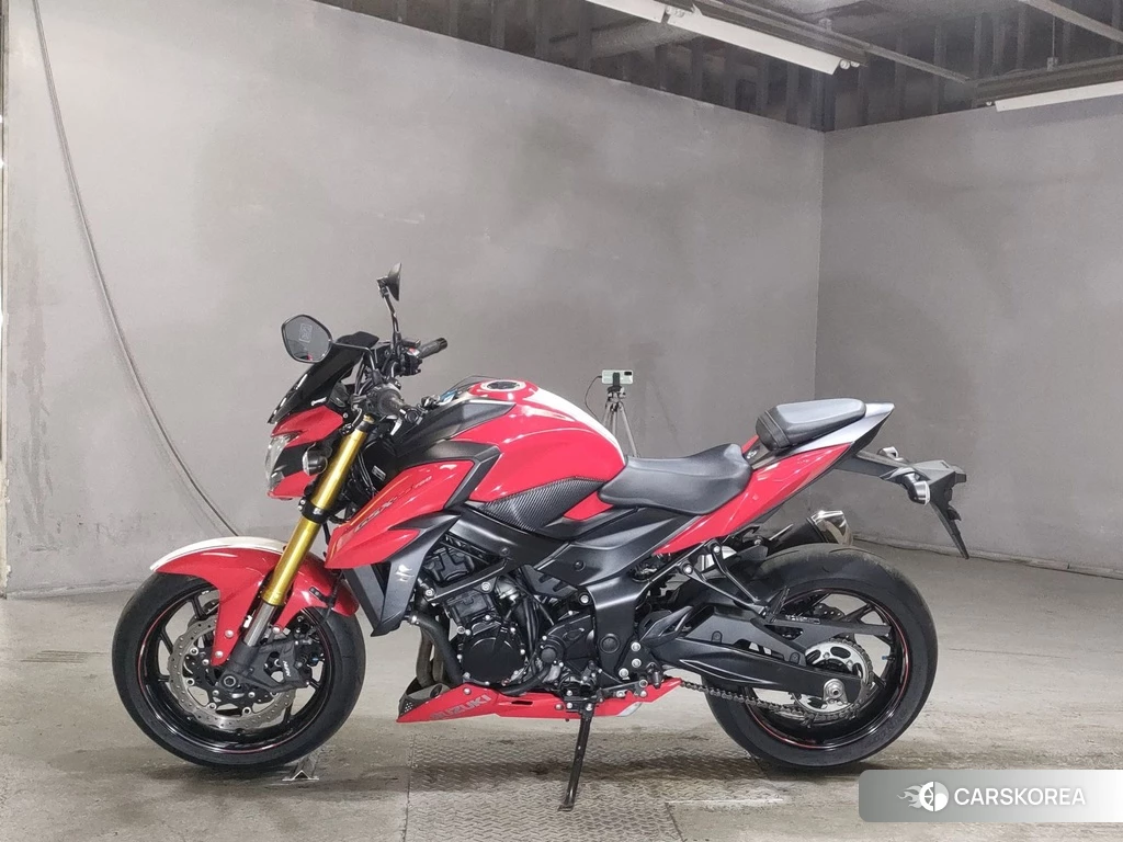 Проданный Suzuki GSX-S750 2018 из Японии
