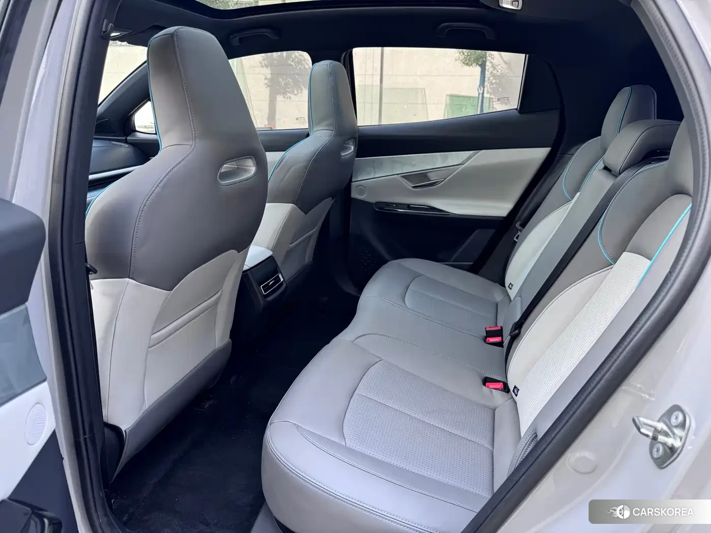 Chang'an UNI-T 2024 Silver/gray из Китая, фото 2