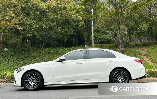 Mercedes-Benz Class C 2024 Белый из Китая, фото 2