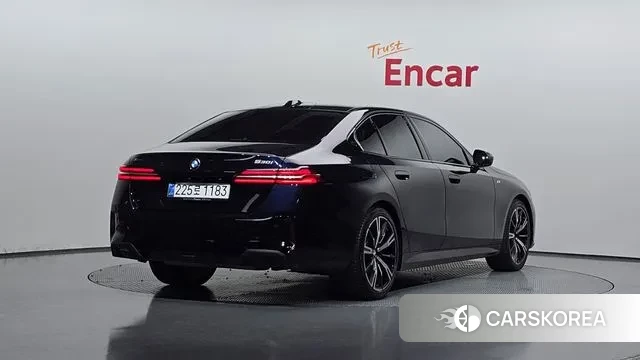 BMW 5 Series (G60) id 3426139 из Кореи 12