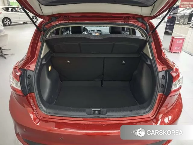 Nissan TIIDA id 4215580 из Китая 11