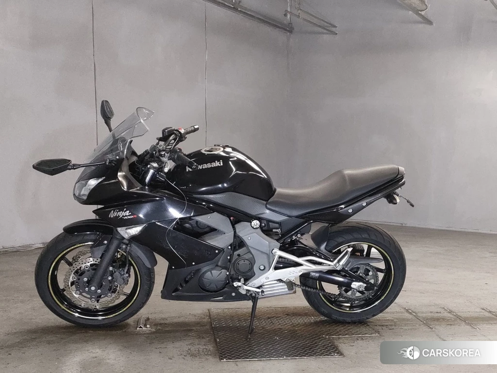 Проданный Kawasaki NINJA 400R 2010 из Японии, фото 2