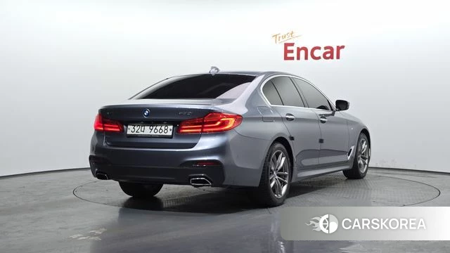 BMW 5 Series (G30) id 3867551 из Кореи 12