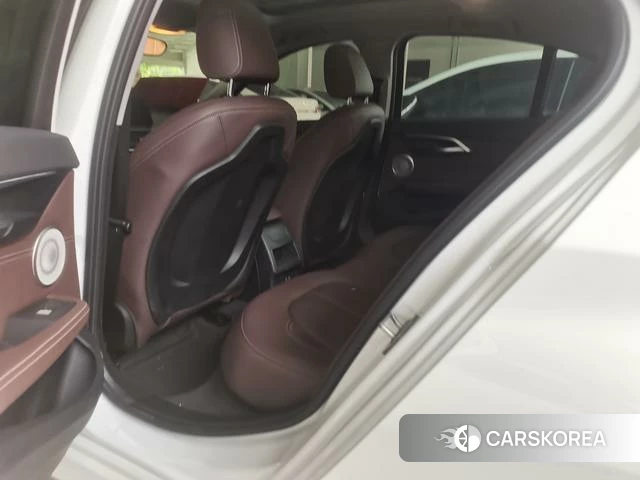 BMW 1 series 2023 Белый из Китая, фото 2