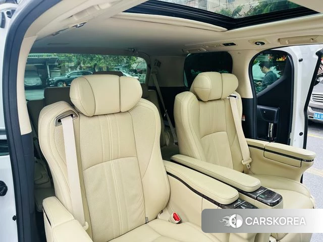 Toyota Elfa id 4279198 из Китая 12
