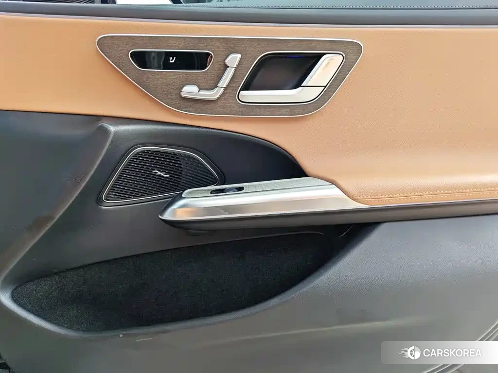 Mercedes-Benz E-Class id 4680508 из Китая 12