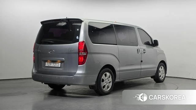 Hyundai The New Grand Starex id 4284379 из Кореи 12