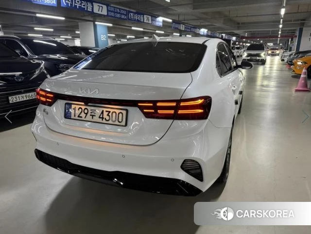 Kia The New K3 2nd generation 2021 Белый из Кореи, фото 2