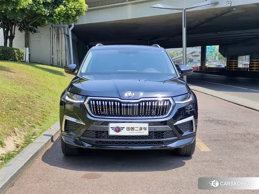 Skoda Kodiak 2023 Черный из Китая, фото 3
