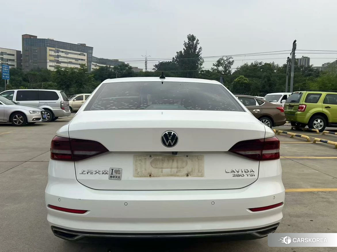 Volkswagen Lavida 2020 Белый из Китая, фото 4