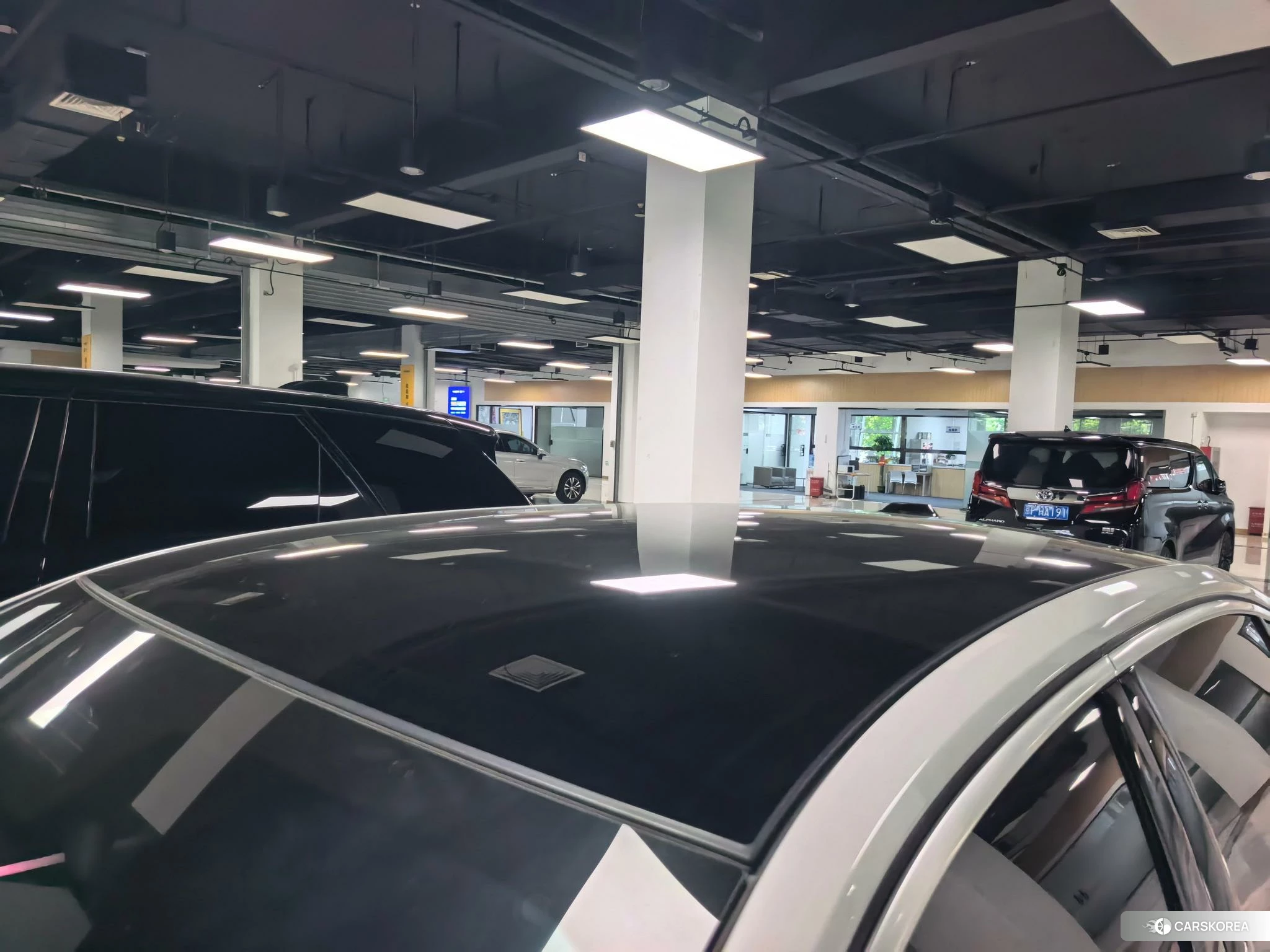BMW 5 series 2024 Белый из Китая, фото 4