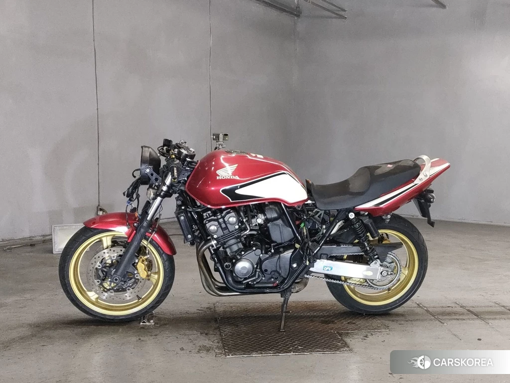Проданный Honda CB400SF 2010 из Японии, фото 2