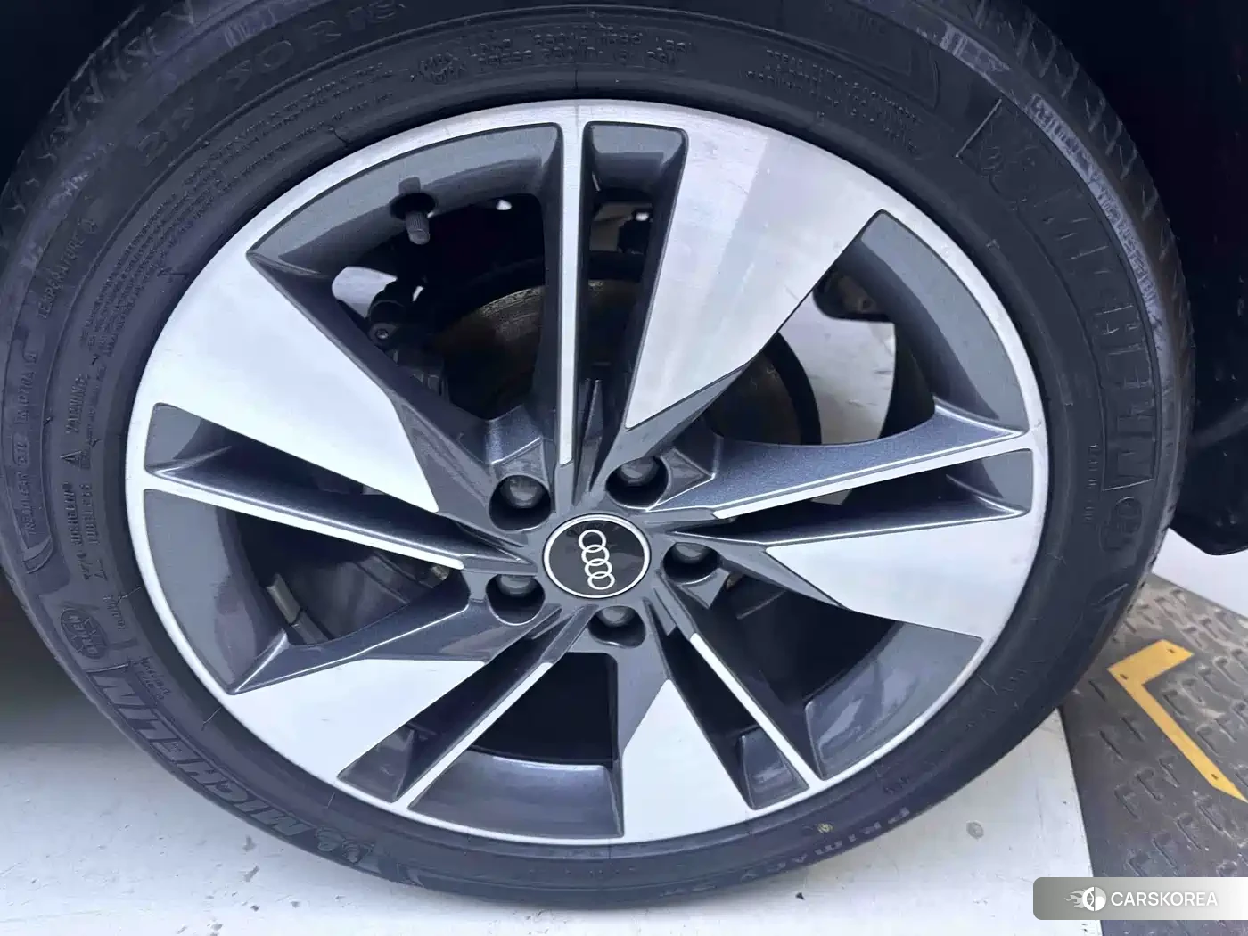 Audi Q2L id 4686181 из Китая 12