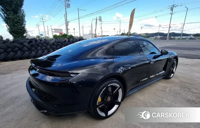 Porsche Taycan id 3273557 из Кореи 12