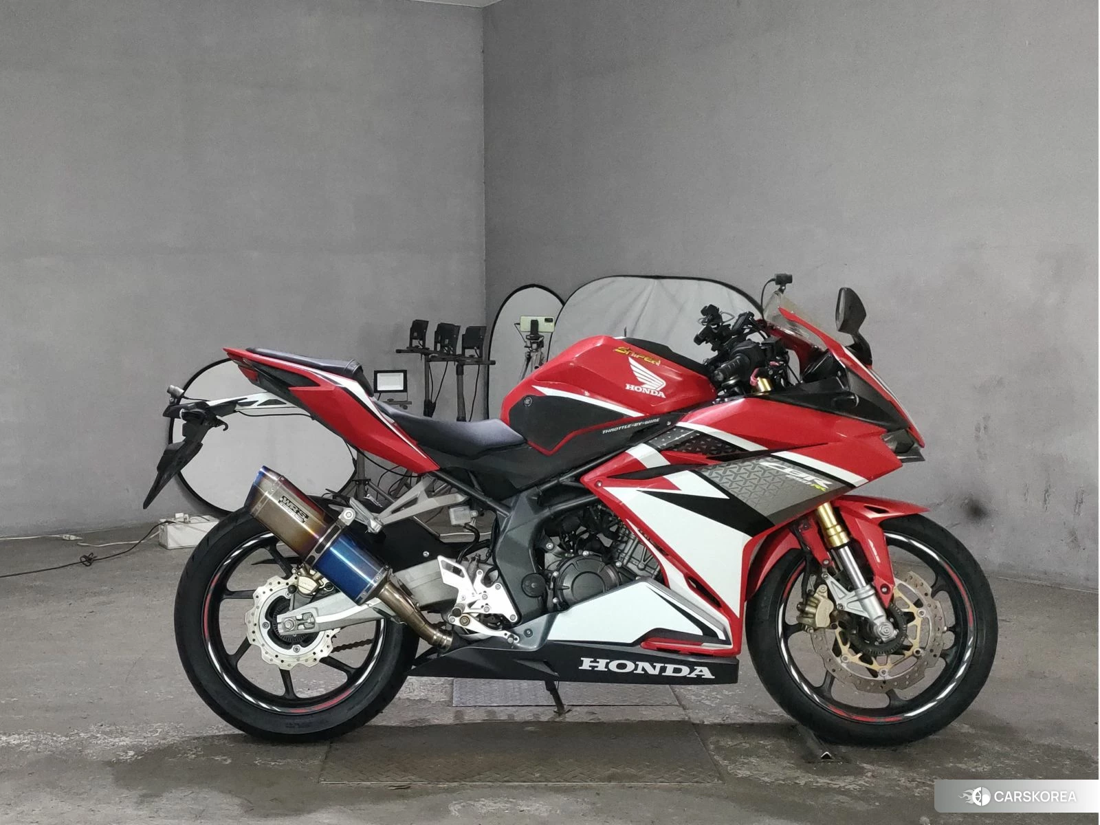 Проданный Honda CBR250RR id 4192967 из Японии, фото 3